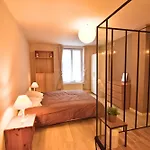 Family House Шамбли