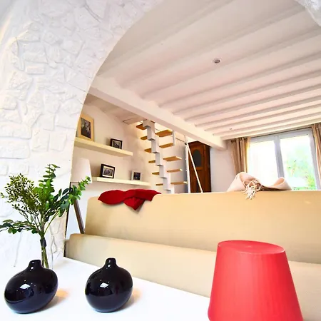 Family House Apartman Chambly